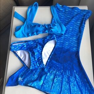 xs ( fit 3 year)mermaid tail cover up/ suit